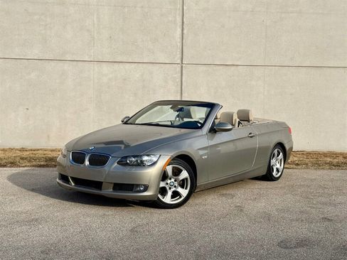 Used 2008 BMW 328i Convertible image 1