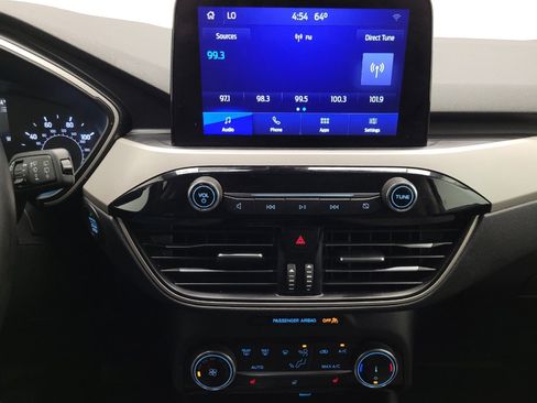 Used 2022 Ford Escape SE w/ Cold Weather Package image 25