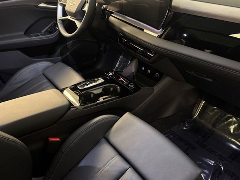 New 2025 Audi Q6 e-tron Premium Plus image 14