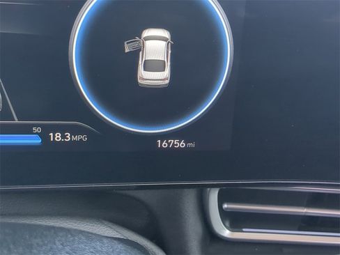 Used 2024 Hyundai Elantra SEL w/ Convenience Package image 32