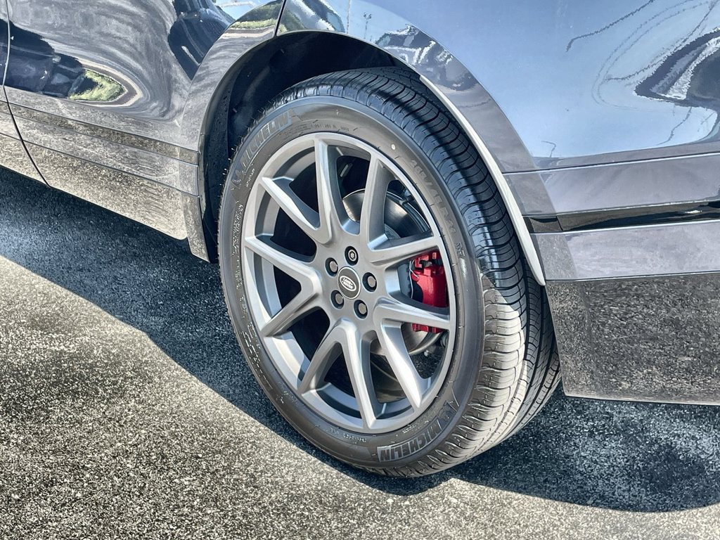 Certified 2025 Land Rover Range Rover Velar Dynamic HSE AWD/4WD image 11