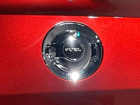 Used 2014 Dodge Challenger SXT image 37