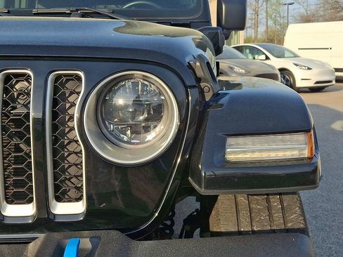 Used 2023 Jeep Wrangler Unlimited Sahara w/ Cold Weather Group image 9