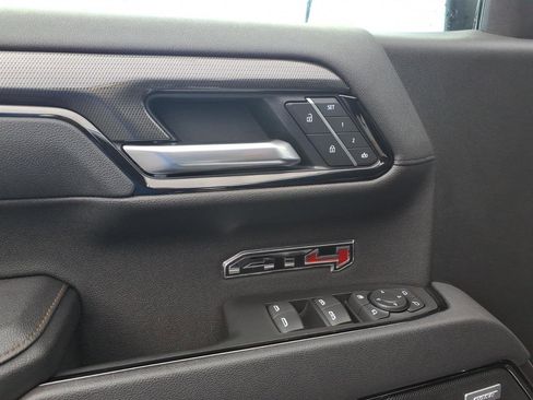 Used 2025 GMC Sierra 1500 AT4 AWD/4WD image 6