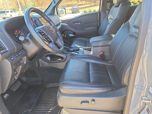 Used 2022 Nissan Frontier PRO-4X w/ Pro-4X Premium Package image 5