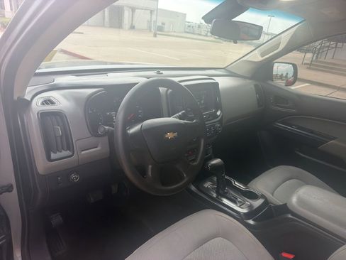 Used 2018 Chevrolet Colorado W/T RWD image 9