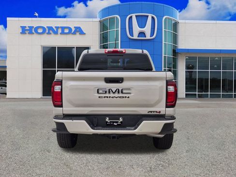 Used 2026 GMC Canyon AT4 w/ Technology Plus Package AWD/4WD image 4