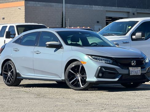 Used 2020 Honda Civic Sport Touring image 2