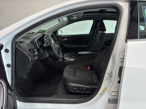 Used 2024 Chevrolet Malibu LT FWD image 13