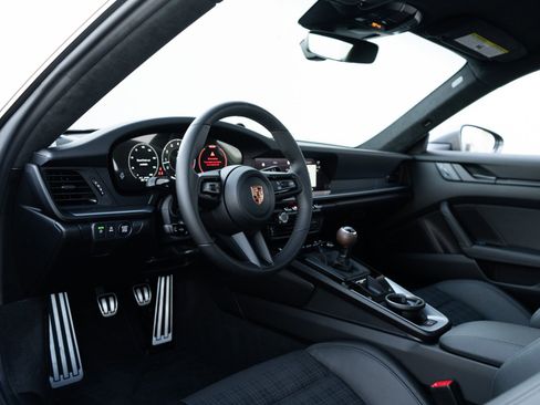 Used 2026 Porsche 911 Carrera T image 6