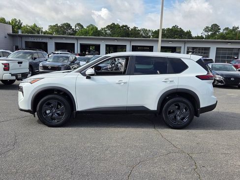 New 2026 Nissan Rogue SV FWD image 2