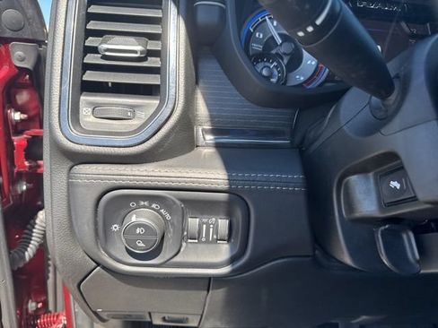 Used 2022 RAM 2500 Limited AWD/4WD image 26
