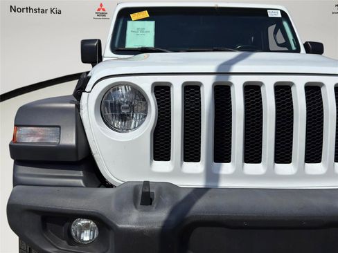 Used 2021 Jeep Wrangler Unlimited Sport AWD/4WD image 26