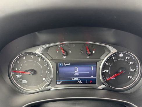 Used 2024 GMC Terrain SLE image 15