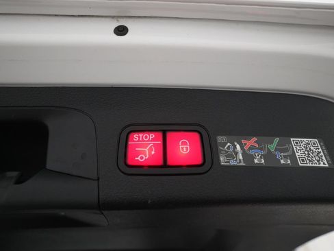Used 2022 Mercedes-Benz GLS 450 4MATIC image 15