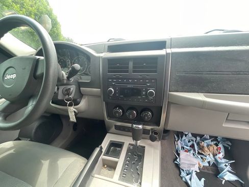 Used 2008 Jeep Liberty Sport w/ Popular Equipment Group RWD image 11