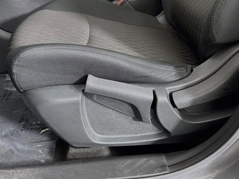 Certified 2020 Nissan Rogue S image 20