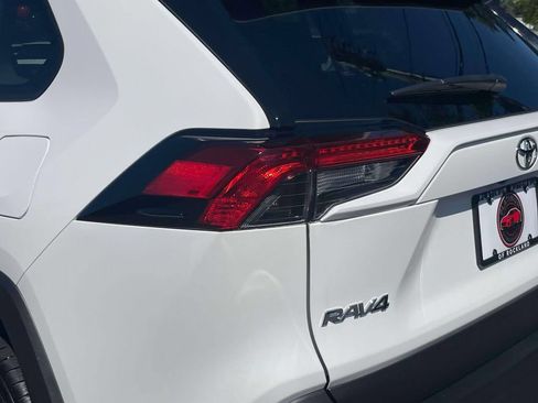 Used 2025 Toyota RAV4 XLE AWD/4WD image 10