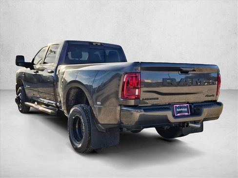 New 2026 RAM 3500 Laramie AWD/4WD image 9