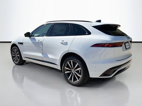 New 2026 Jaguar F-PACE R-Dynamic S image 3