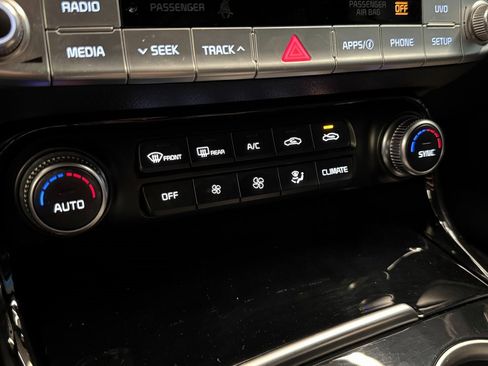 Used 2020 Kia Stinger GT-Line image 13