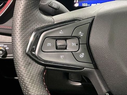 Used 2025 Chevrolet TrailBlazer RS w/ Convenience Package AWD/4WD image 11