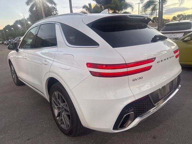 Used 2024 Genesis GV70 2.5T AWD/4WD image 8