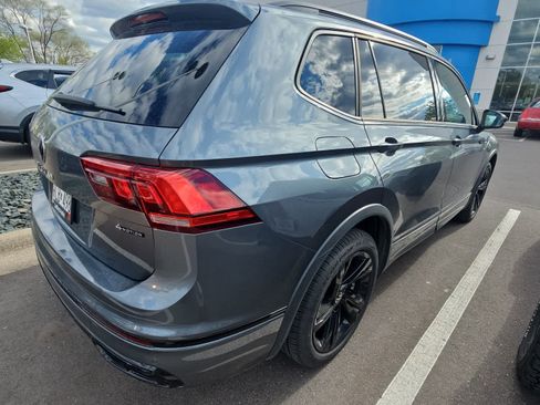 Used 2024 Volkswagen Tiguan SE R-Line w/ MDO Package, Two-Row AWD/4WD image 3