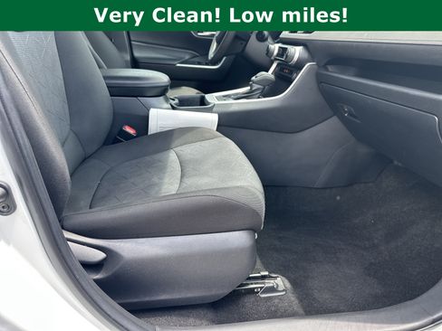 Used 2023 Toyota RAV4 XLE w/ Convenience Package FWD image 15