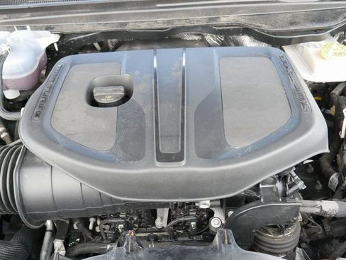 Used 2025 RAM 1500 Laramie image 9