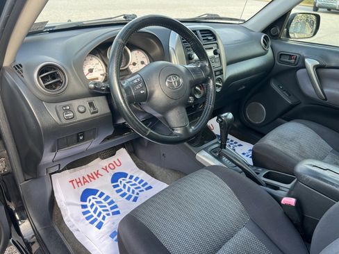 Used 2005 Toyota RAV4 4WD image 26