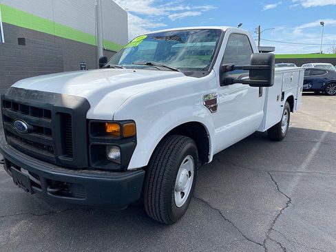 Used 2009 Ford F250 XL image 1