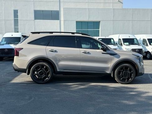 Used 2025 Kia Sorento SX Prestige AWD/4WD image 9