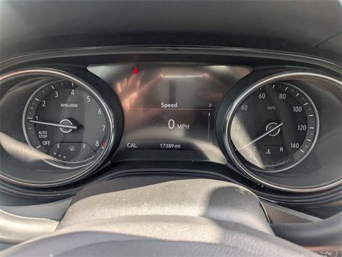 Used 2022 Buick Encore GX Select w/ Sport Touring Package image 29