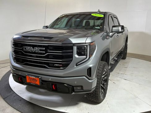 Used 2023 GMC Sierra 1500 AT4 w/ AT4 Premium Package AWD/4WD image 3