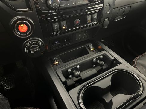 Used 2020 Nissan Titan PRO-4X w/ Pro-4x Convenience Package image 23