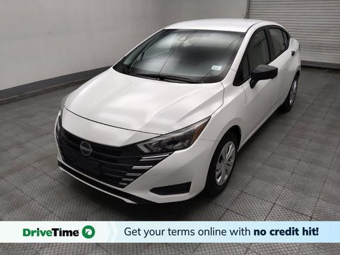 Used 2025 Nissan Versa S image 1