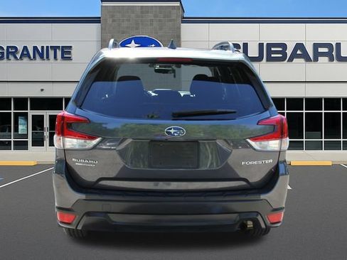 Used 2020 Subaru Forester Premium AWD/4WD image 8