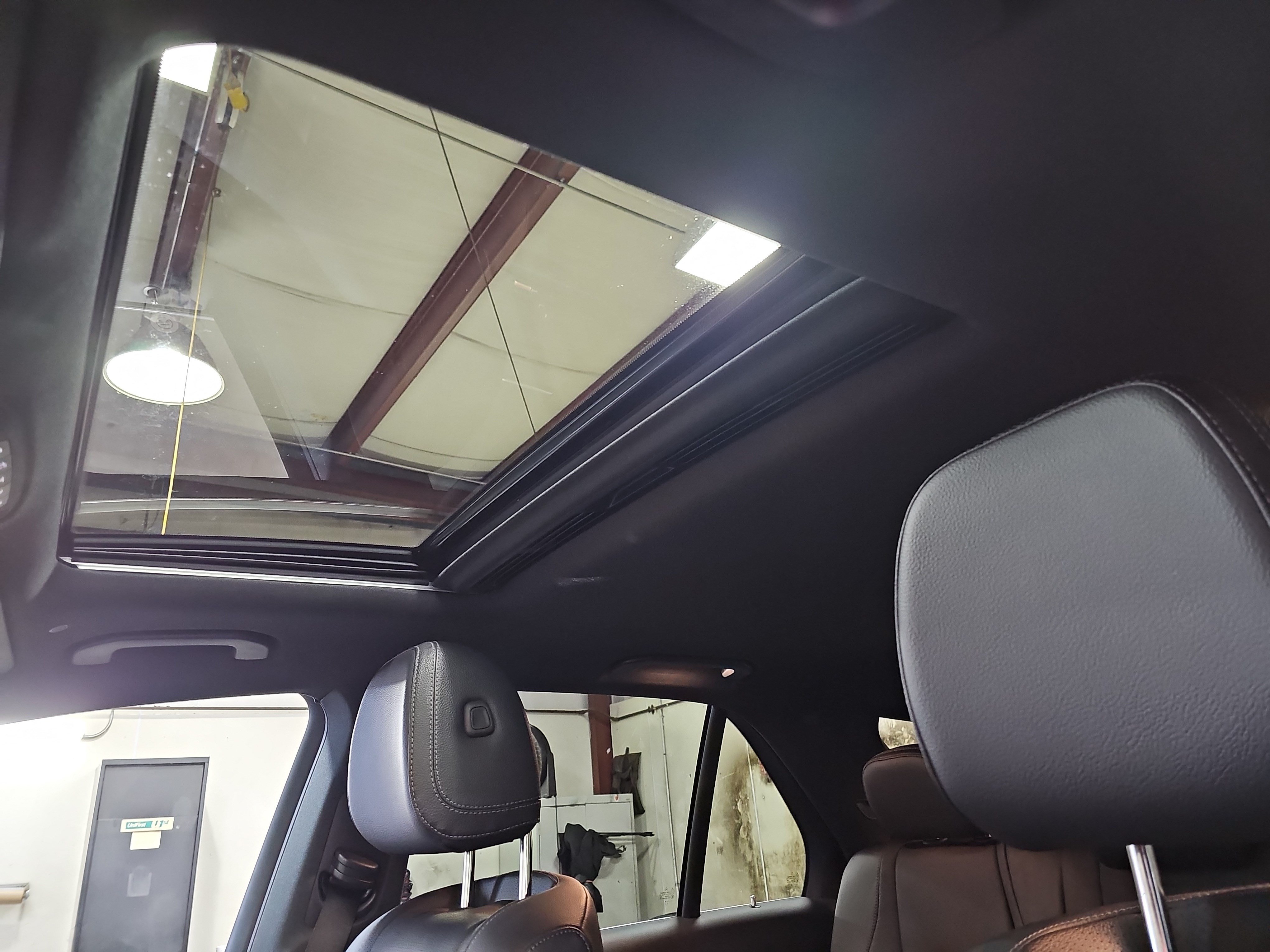 Certified 2020 Mercedes-Benz GLE 350 4MATIC image 33
