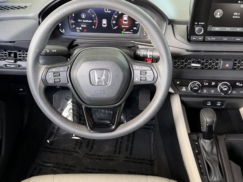 Used 2025 Honda Accord SE image 15