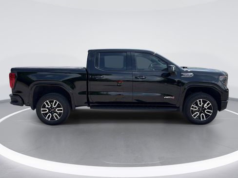 Used 2024 GMC Sierra 1500 AT4 w/ Technology Package image 9