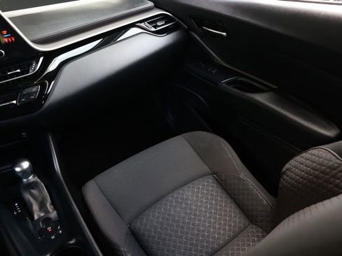 Used 2021 Toyota C-HR LE image 25