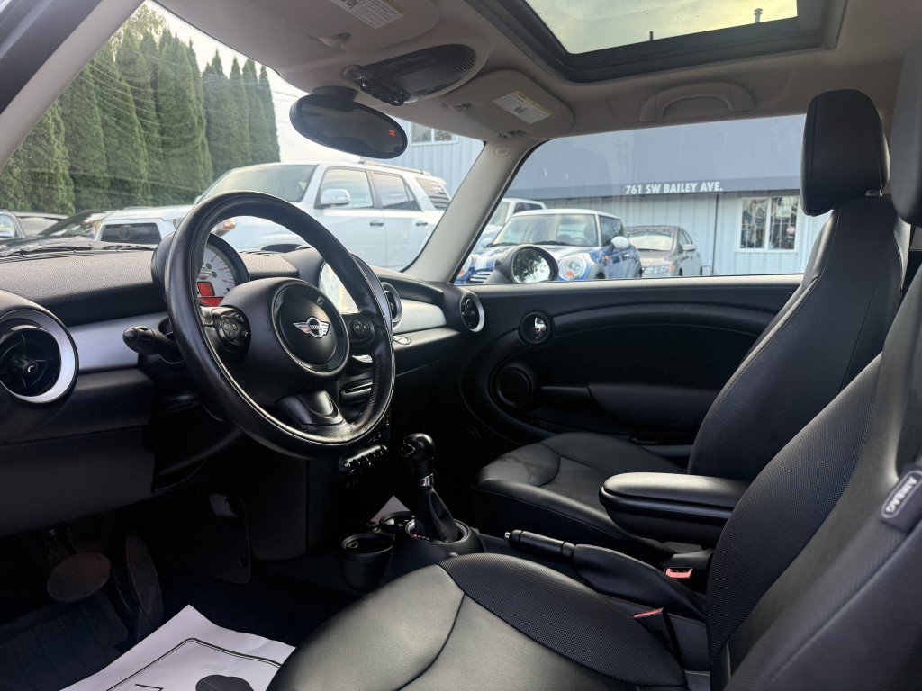 Used 2012 MINI Cooper Hardtop FWD image 12