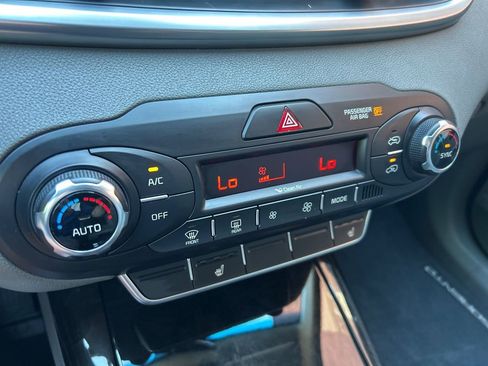 Used 2016 Kia Sorento EX AWD/4WD image 11