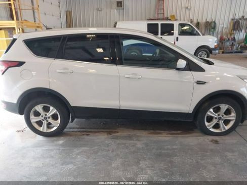 Used 2017 Ford Escape SE FWD image 7