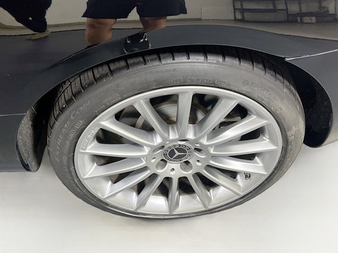 Used 2020 Mercedes-Benz SLC 300 image 28