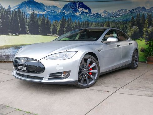 Used 2016 Tesla Model S P90D image 1