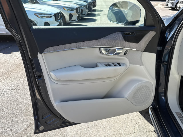 Certified 2024 Volvo XC90 B6 Plus w/ Protection Package AWD/4WD image 9