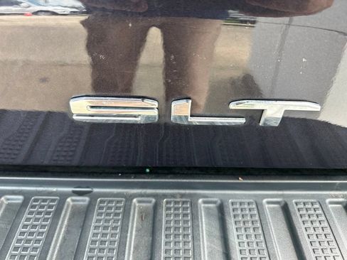 Used 2024 GMC Sierra 1500 SLT w/ SLT Premium Plus Package RWD image 33