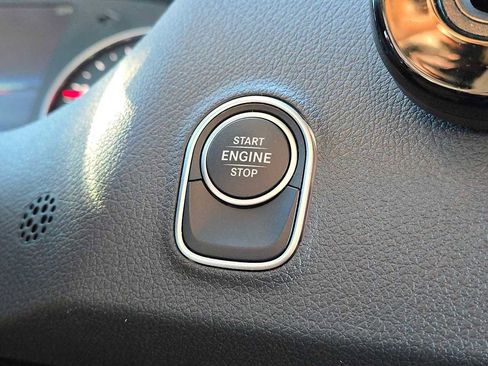 Used 2025 Mercedes-Benz Sprinter 2500 image 34